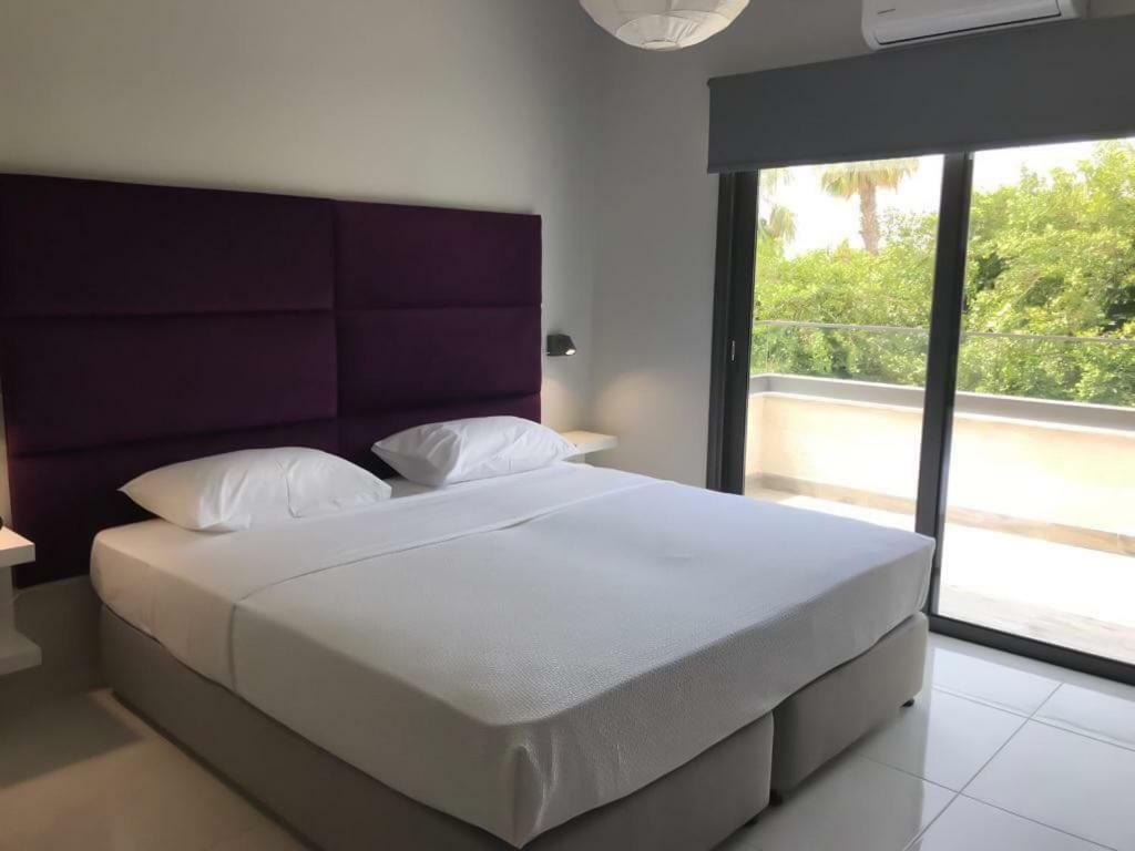 Mare Monte Seaview Boutique Apartment Pafos Exterior foto