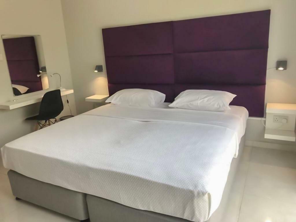 Mare Monte Seaview Boutique Apartment Pafos Exterior foto