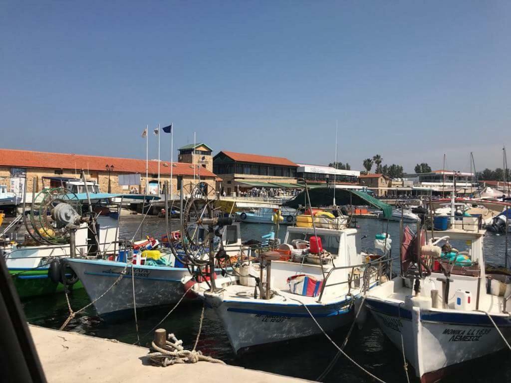 Mare Monte Seaview Boutique Apartment Pafos Exterior foto